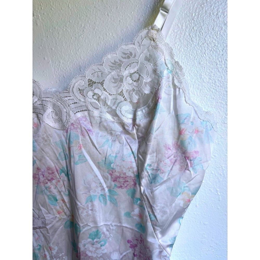 Vtg Vanity Fair Floral Lace Camisole and Half Slip Set White Pastel Size 34 S - Picture 4 of 13